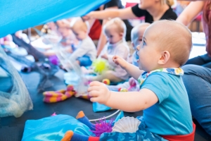 how sensory play supports baby brain development