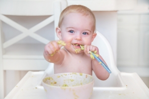 Weaning a 6-Month-Old Baby – Our 5 top tips to help you get started.