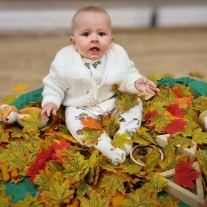 Baby learn to sit up