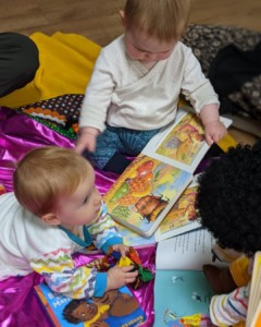 does reading to babies help communication