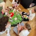 how to make mum friends on maternity leave