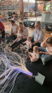 how to make mum friends on maternity leave